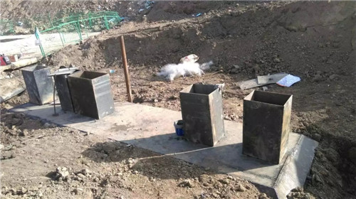 甘肅省張川縣火車站污水處理施工現(xiàn)場(chǎng)